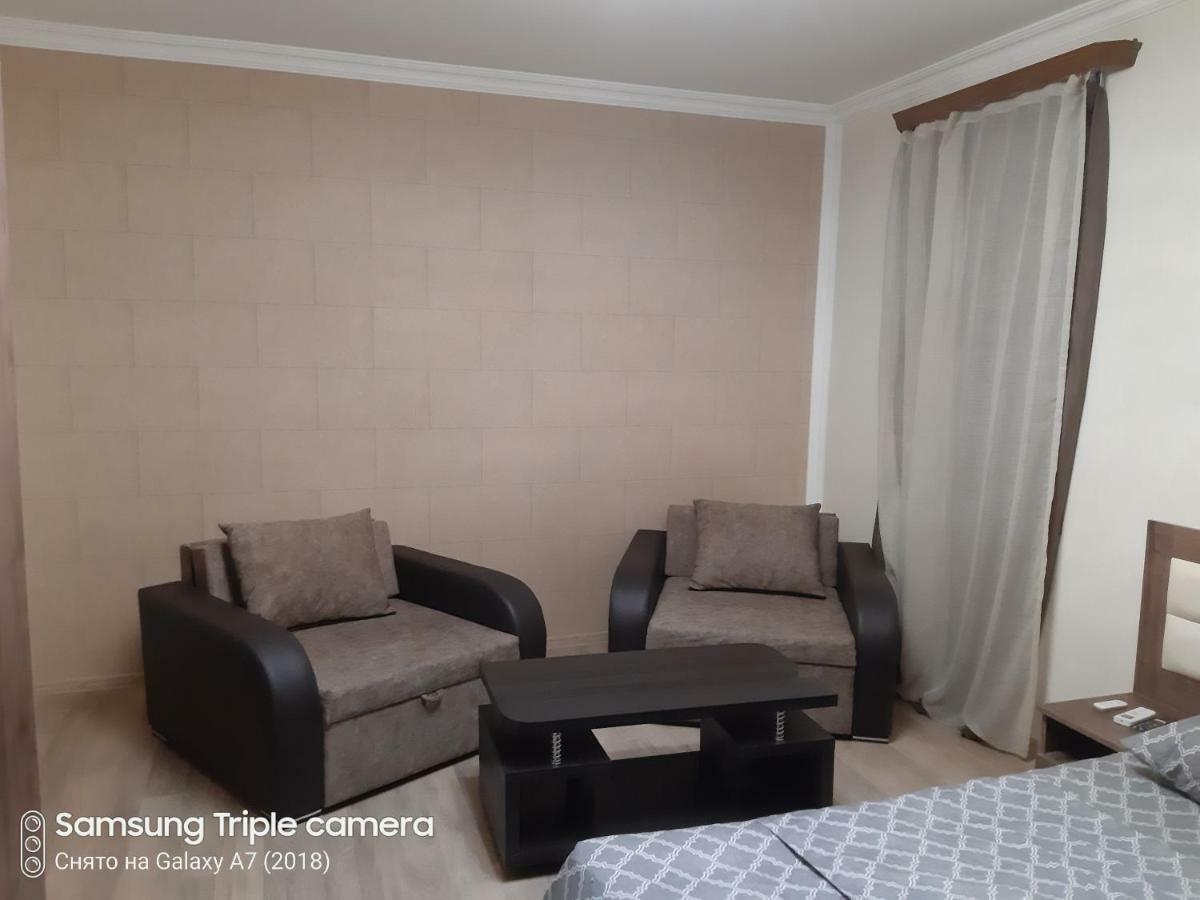דירות טביליסי Georgi Apartament 2 מראה חיצוני תמונה